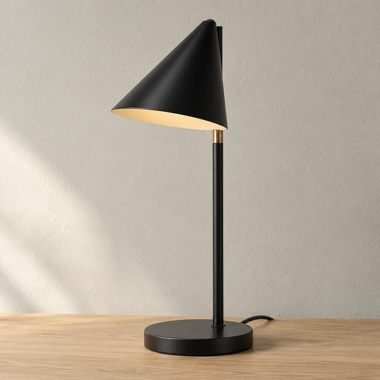 DARRELL Table Lamp